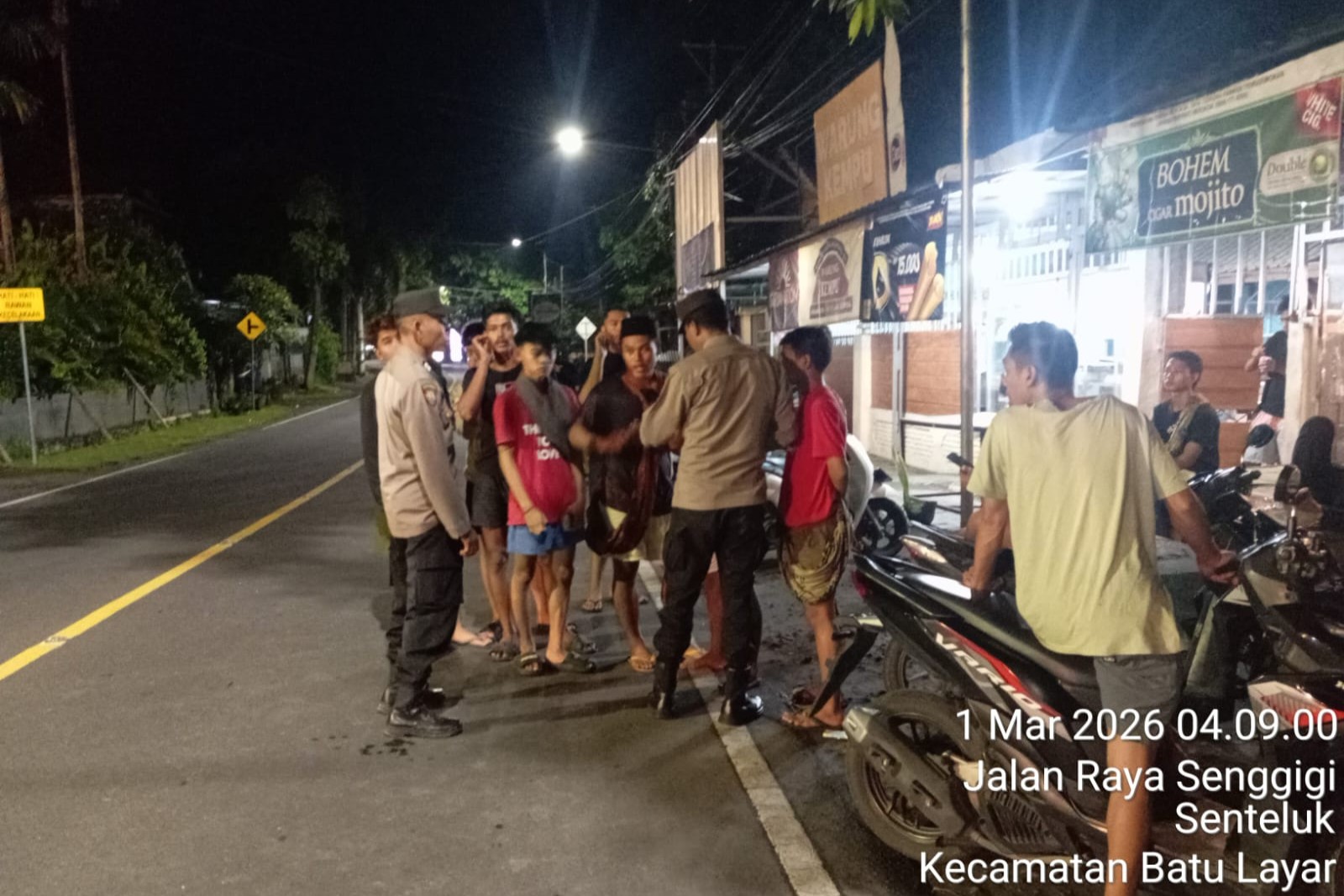 Dini Hari di Senggigi, Isu Sajam Bikin Warga Resah, Polsek Batulayar Turun Tangan