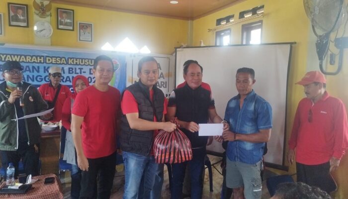 Bantuan Rp25 Juta Disalurkan, PDIP Bantu Korban Kebakaran 30 Rumah di Sumbawa