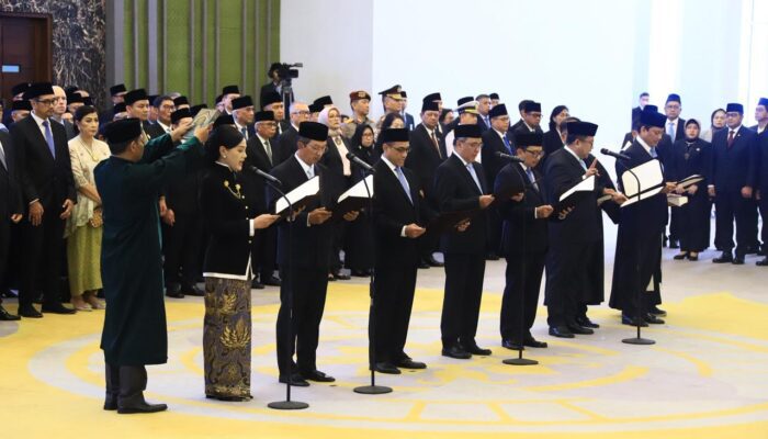 Pelantikan 7 Komisioner OJK 2026–2032, Ini Susunan Lengkap dan Fokus Utamanya