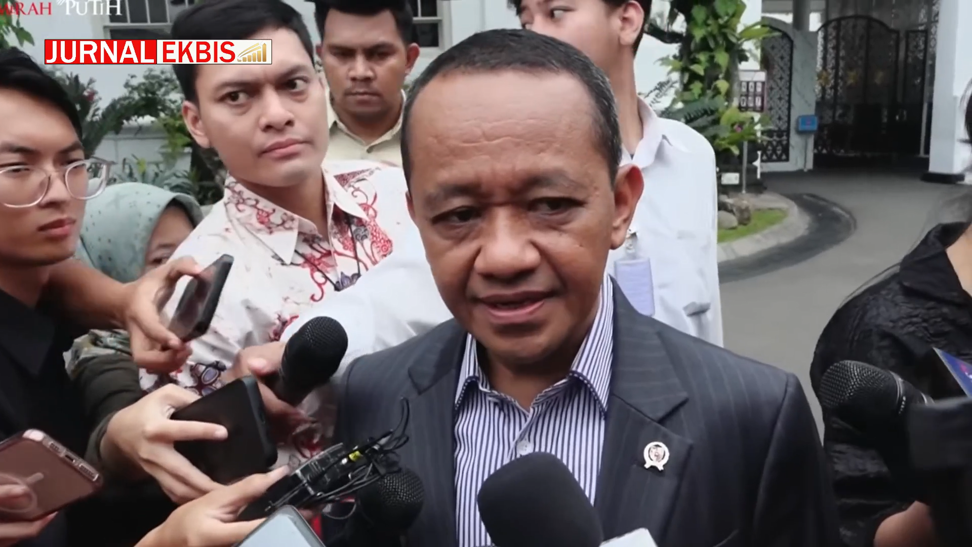 Bahlil Lahadalia Siapkan Konversi PLTD ke Energi Terbarukan, Pemerintah Juga Ubah Rencana Listrik Nasional