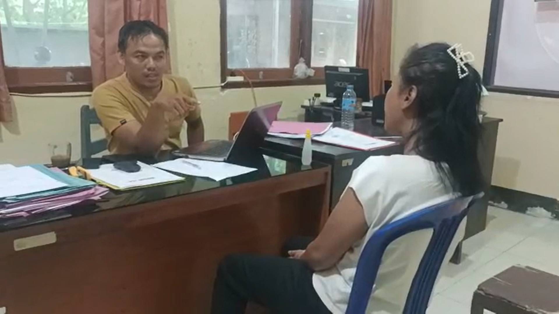 Tragis! Wanita di Gunungsari Tewaskan Ayah Kandung, Diduga Karena Utang