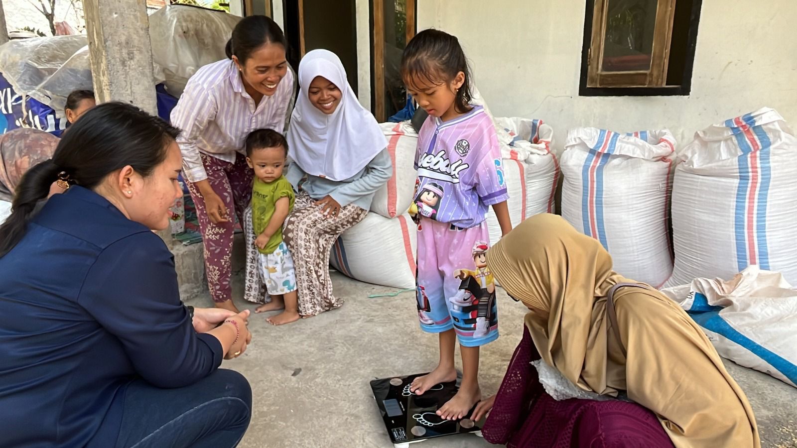 Lelang Amal MotoGP 2025 Salurkan Rp72 Juta, ITDC Genjot Pencegahan Stunting di Mandalika