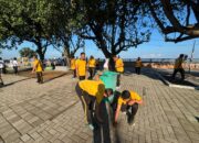 Aksi Bersih Pantai Ampenan Rutin Digelar, Polisi Ajak Warga Jaga Pesisir