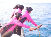 Bhayangkari NTB Tuang 50 Liter Eco-Enzyme di Gili Trawangan, Upaya Nyata Pulihkan Laut dari Polusi