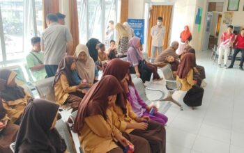 Keracunan Akibat MBG di Kecamatan Pringgaseka, sampel Makanan di Uji Laboratorium