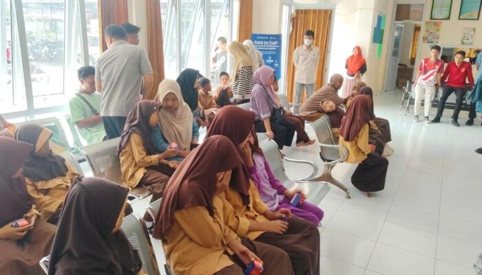Keracunan Akibat MBG di Kecamatan Pringgasela, sampel Makanan di Uji Laboratorium