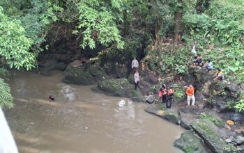 Remaja 13 Tahun Hanyut di Sungai Kuripan, Tim SAR Lakukan Pencarian