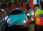 BREAKING: KRL Ditabrak Kereta Jarak Jauh di Bekasi Timur, Gerbong Wanita Ringsek—Penumpang Terjepit