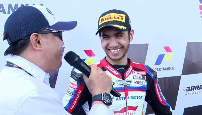 Duel Sengit 0,113 Detik! Andi Farid Menang Tipis di Superpole 250cc Mandalika