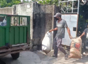 Inspiratif! Mukarram Menabung dari Sampah, Kini Dipanggil ke Tanah Suci