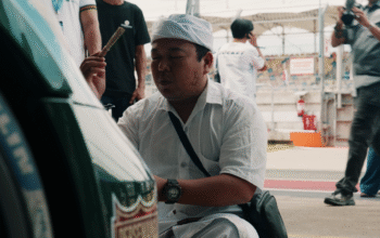 Unik! Rocket Racing Bali Satukan Jiwa Pembalap dan Mobil Lewat Ritual Pejati di Mandalika