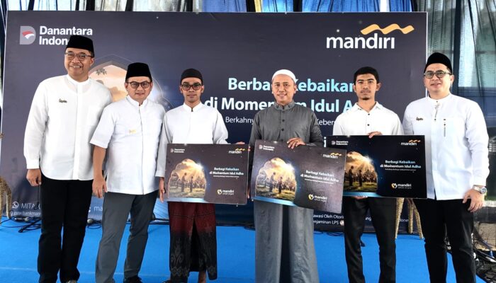Bank Mandiri Salurkan 2.529 Hewan Kurban, Region Bali-Nusra Distribusi 38 Ekor ke Masyarakat