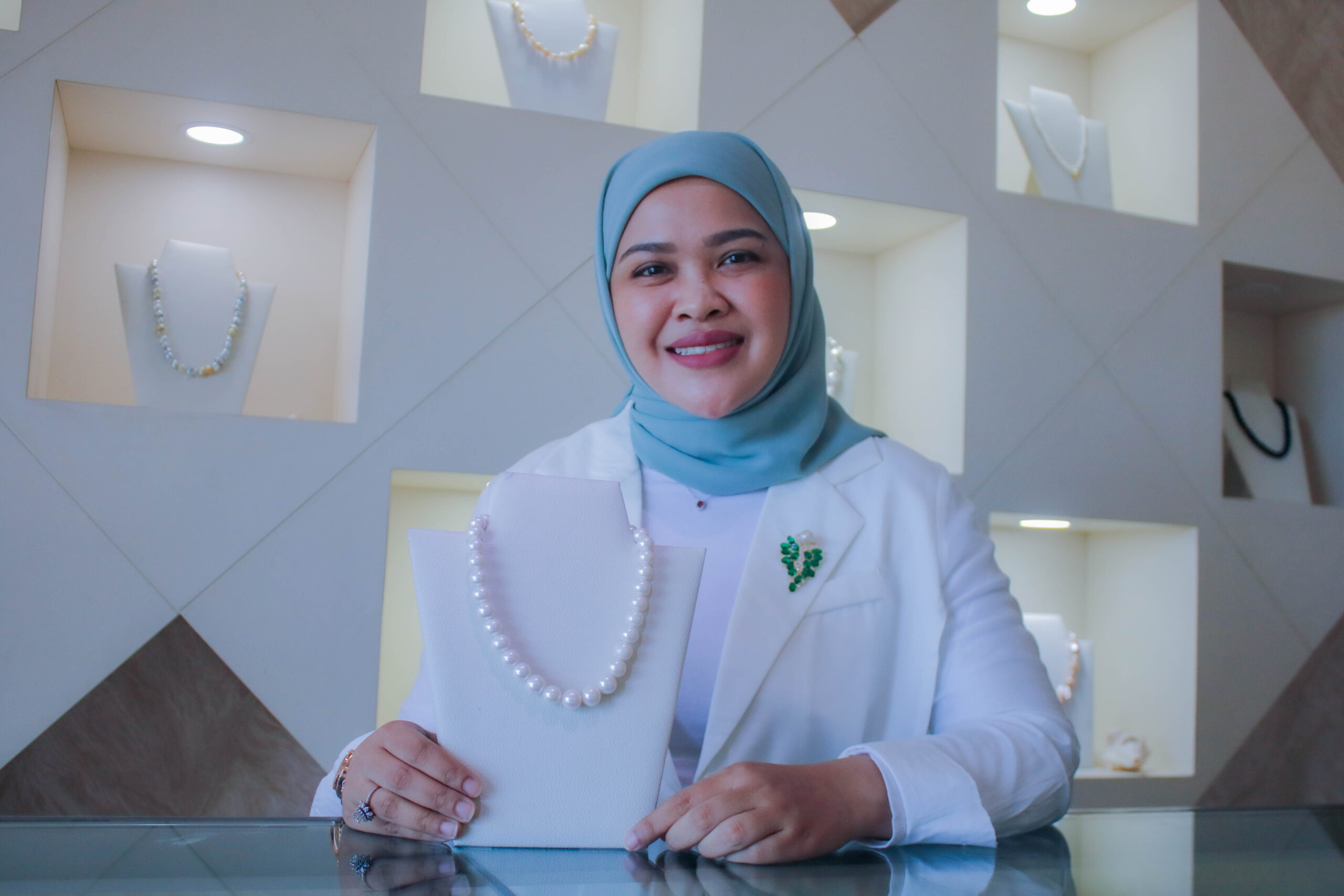 Rupiah Melemah, Permintaan Mutiara Lombok dari Malaysia dan Singapura Melonjak 20 Persen