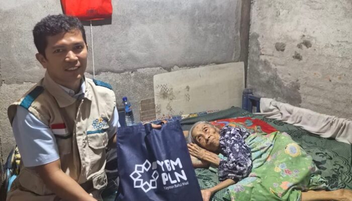 PLN NTB Tebar Senyum untuk Dhuafa, 586 Warga Terima Bantuan