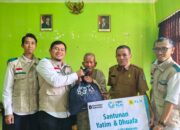 PLN Bagikan 61 Paket Sembako untuk Dhuafa di Lombok Barat