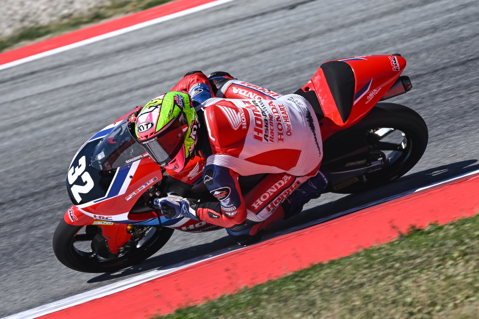 Ramadhipa Impresif, Melesat Raih Podium Perdana di Moto3 Junior Barcelona