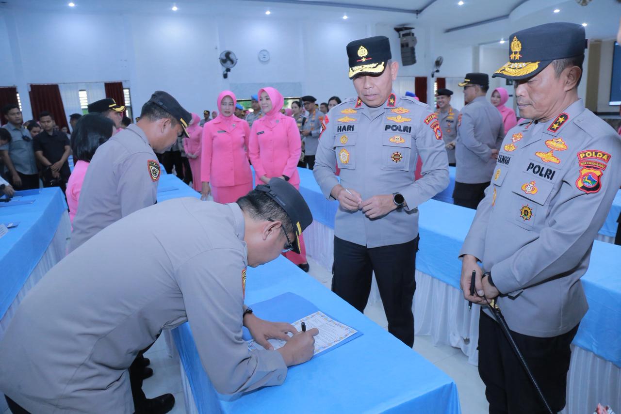 11 Ribu Polisi NTB Teken Pakta Antinarkoba, Disaksikan Istri dan Orang Tua