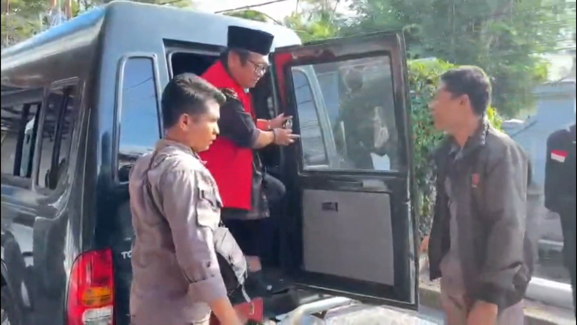 Eks Bupati Loteng Suhaili Ditahan Kejari, Kasus Penipuan Rp1,5 Miliar Inkrah