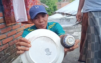 Warga Lombok Kaget! Dalam Makam Ada Harta Zaman Belanda