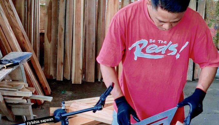 UMKM Mebel Sekotong Andalkan Telkomsel, Musabihis Raup Cuan dari Media Sosial