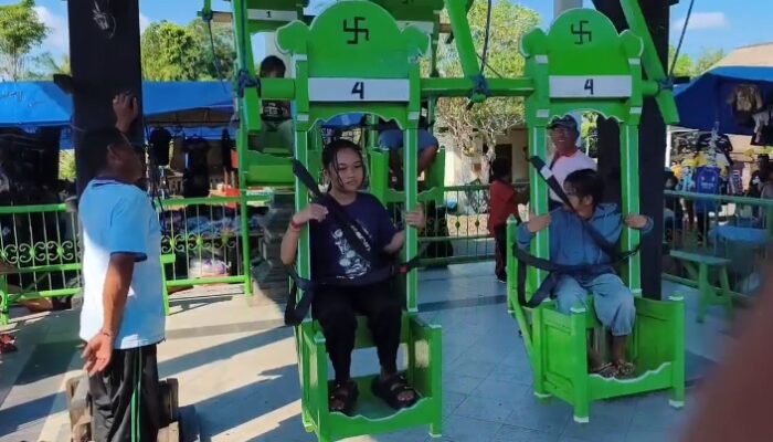 Libur Galungan 2026, Ayunan Tradisional di Mengwi Badung Diserbu Anak-anak, Tiket Cuma Rp5 Ribu