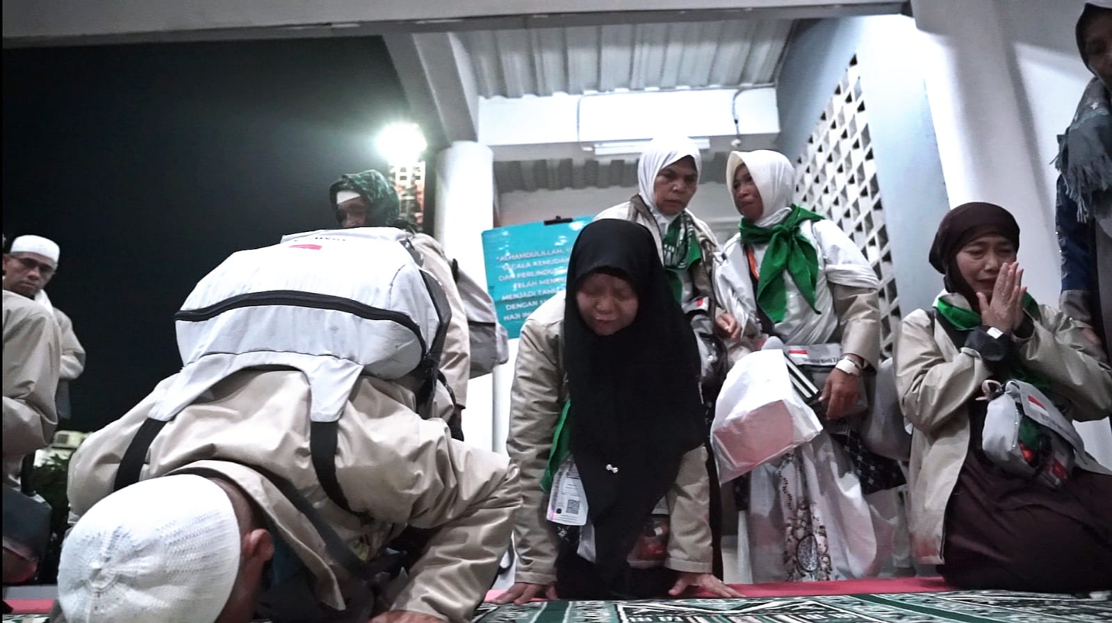 Kloter 1 Haji NTB Tiba, 393 Jemaah Lombok Timur Pulang dengan Selamat