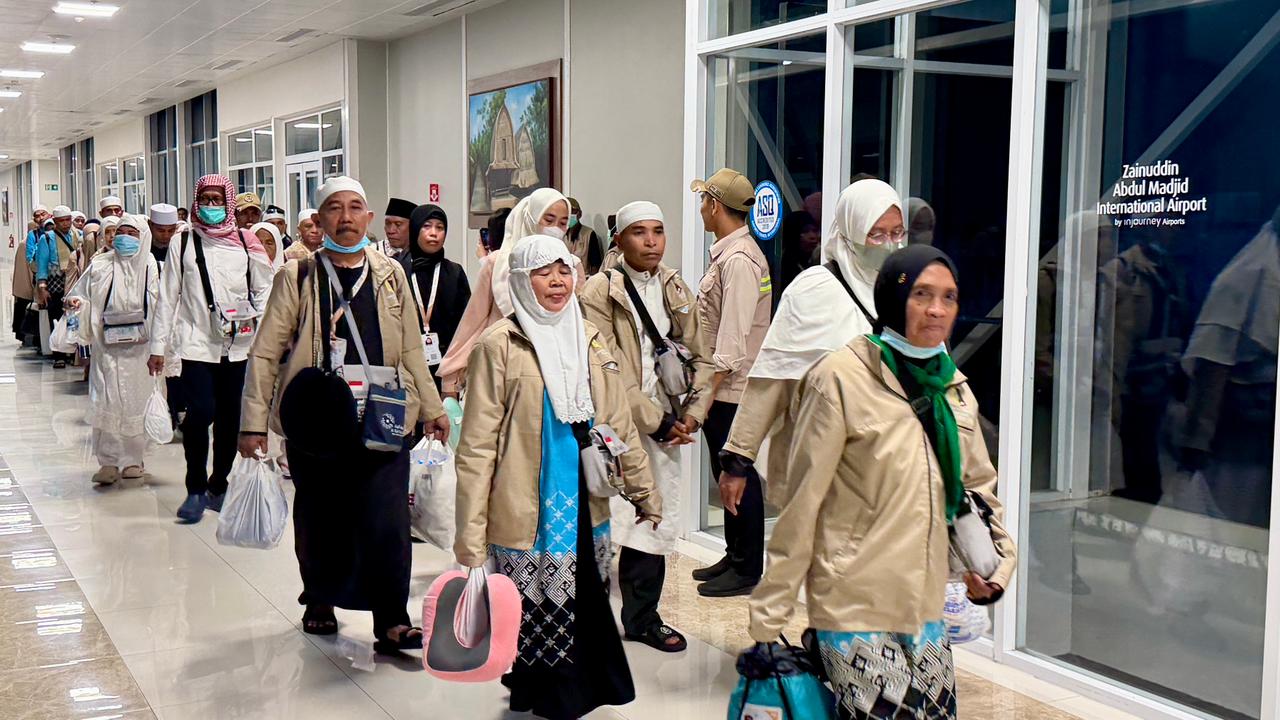Kloter Pertama Jemaah Haji NTB Tiba di Lombok, BIZAM Pastikan Pelayanan Debarkasi Lancar