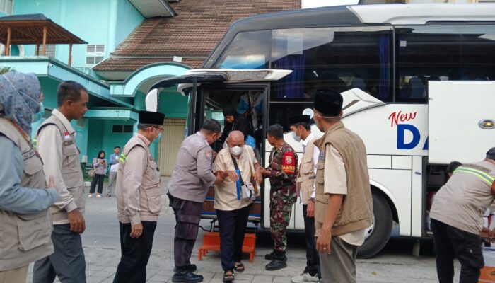 393 Jemaah Haji Kloter 3 Lombok Barat Kembali Utuh, Semua Pulang dalam Kondisi Sehat