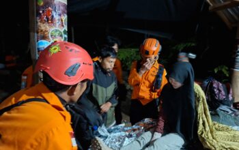 Pendaki Rinjani Cedera Berhasil Dievakuasi, Operasi SAR Ditutup Dini Hari