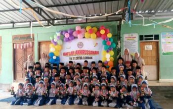 54 Siswa TK IT Zayna Lombok Resmi Dilepas, Tangis Haru dan Kebanggaan Warnai Haflah Akhirussanah