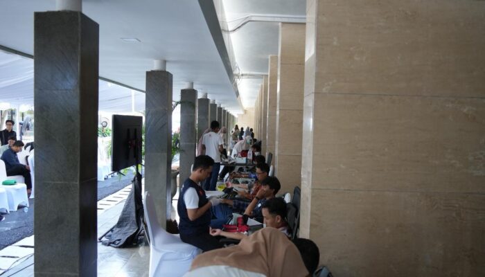 HUT BI ke-73, Bank Indonesia NTB Ajak Ribuan Mitra Berbagi Lewat Donor Darah dan Santunan Yatim