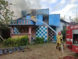 Bekas Tempat Hiburan di Batu Layar Ludes Terbakar, Kerugian Ditaksir Rp1 Miliar
