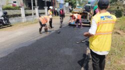 TRC Infrastruktur NTB Bergerak, Jalan Rusak Kuripan-Kediri Mulai Diaspal