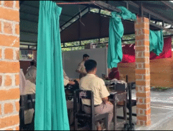 6 Kelas Disegel, Siswa SMAN 1 Gunungsari Belajar di Kantin dan Musala
