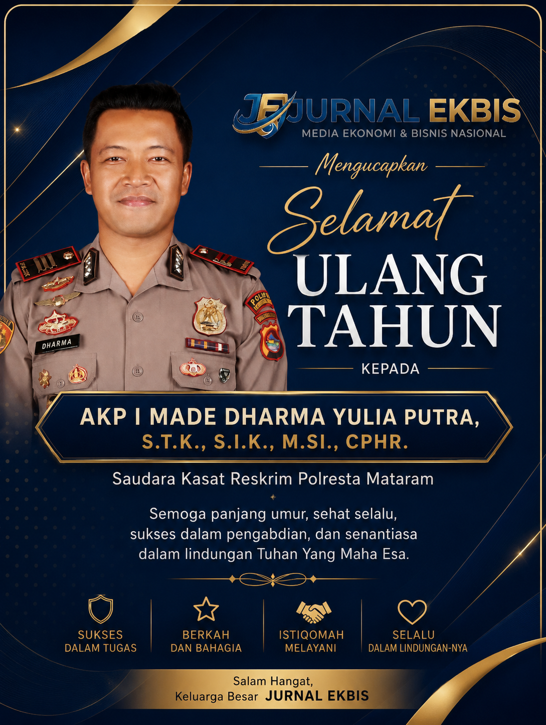 Penangkapan berlangsung di kediaman pelaku setelah Tim Puma Satreskrim Polres Lombok Utara melakukan penyelidikan intensif menyusul laporan pencurian di salah satu gerai Alfamart di Kecamatan Kayangan. Saat hendak diamankan, pelaku sempat berusaha melarikan diri dengan memanjat atap rumah. Namun upaya tersebut gagal setelah pelaku mengalami cedera pada bagian kaki akibat terkilir. Karena tidak mampu berjalan, petugas terpaksa menggendong pelaku menuju kendaraan untuk selanjutnya dibawa ke Mapolres Lombok Utara guna menjalani pemeriksaan lebih lanjut. Hasil penyelidikan mengungkap fakta mengejutkan. Pelaku diketahui merupakan mantan karyawan Alfamart sehingga diduga memahami sistem operasional toko, termasuk celah keamanan yang dimanfaatkan saat melakukan aksi pencurian. Polisi memastikan, berdasarkan hasil penyelidikan sementara, pelaku menjalankan aksinya seorang diri tanpa melibatkan komplotan lain. Pengembangan penyidikan mengarah pada dugaan bahwa MS bukan hanya beraksi di Kabupaten Lombok Utara. Di wilayah hukum Polres Lombok Utara, penyidik mencatat sedikitnya empat lokasi menjadi sasaran pembobolan. Sementara di luar wilayah tersebut, polisi menemukan indikasi keterlibatan pelaku dalam sekitar 22 kasus serupa yang tersebar di sejumlah kabupaten di Pulau Lombok. Temuan ini membuat penyidik terus berkoordinasi dengan sejumlah Polres untuk mengungkap seluruh rangkaian aksi pencurian yang diduga dilakukan pelaku. Selain menelusuri kemungkinan adanya lokasi kejadian lain, penyidik juga mendalami bagaimana pelaku memanfaatkan pengetahuan yang dimiliki selama bekerja di jaringan minimarket tersebut untuk menjalankan aksinya. Atas perbuatannya, MS dijerat dengan Pasal 477 Ayat (1) huruf f Kitab Undang-Undang Hukum Pidana tentang tindak pidana pencurian, dengan ancaman hukuman maksimal tujuh tahun penjara. Polres Lombok Utara menegaskan proses penyidikan masih terus dikembangkan untuk mengungkap kemungkinan adanya barang bukti tambahan maupun lokasi pencurian lain yang belum teridentifikasi.