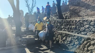 Wisatawan Jerman Terluka Saat Bersihkan Puing Kebakaran Sade