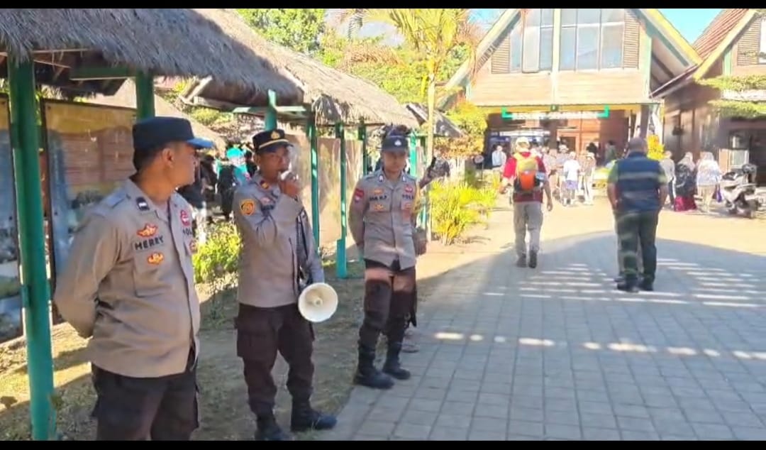 Cegah Karhutla, Polisi Patroli Kawasan Rinjani