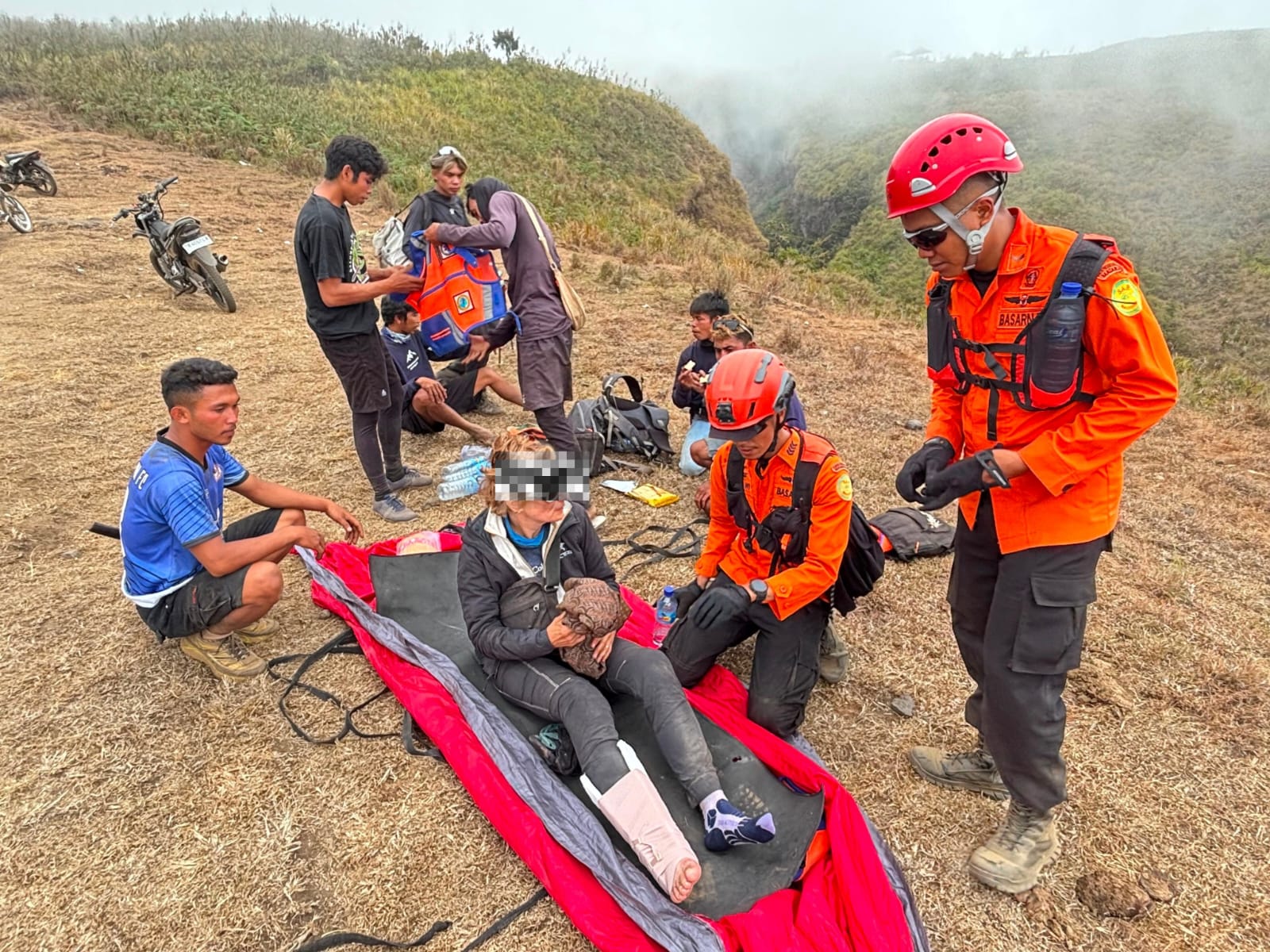 Wisatawan Prancis Cedera di Rinjani, Dievakuasi Tim SAR