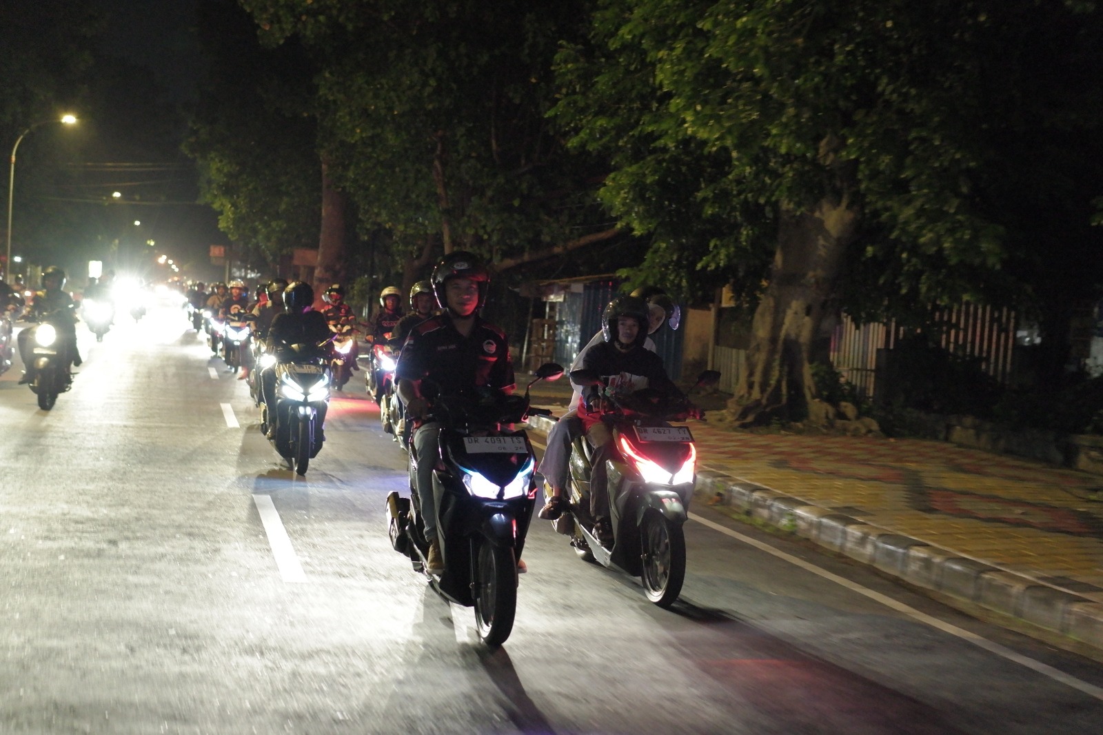Motor di Depan Belum Tentu Tahu Jalan Aman, Jangan Asal Ikuti Gerakannya