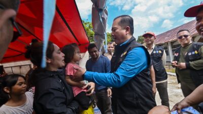 Miq Iqbal Temui Pengungsi Gempa Manggarai Timur