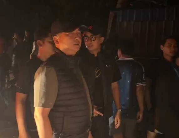 Baru Tiba dari NTT, Gubernur NTB Langsung Turun di Tengah Kebakaran Sade