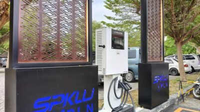 PLN Tambah SPKLU di Mataram, Wisatawan Tak Perlu Cemas Isi Daya