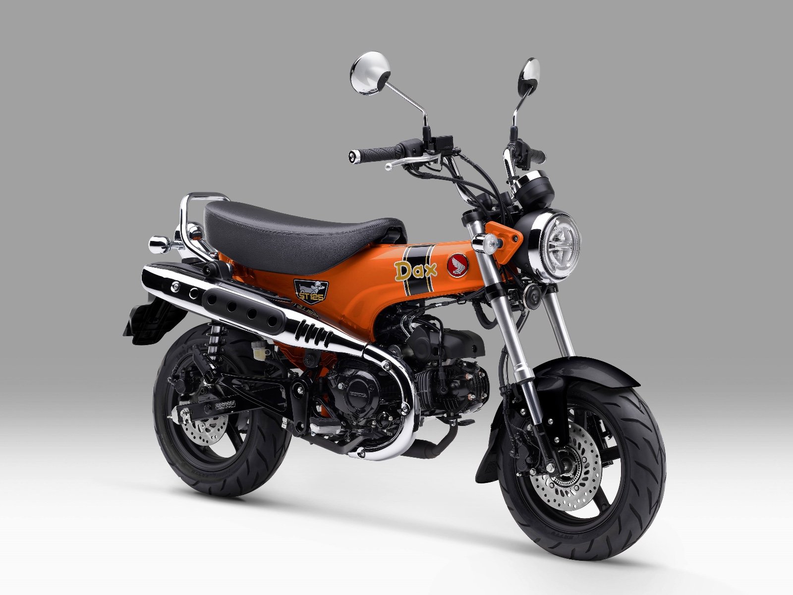 Honda Dax Tampil Makin Ikonik, Warna Baru Bikin Gaya Makin Berani