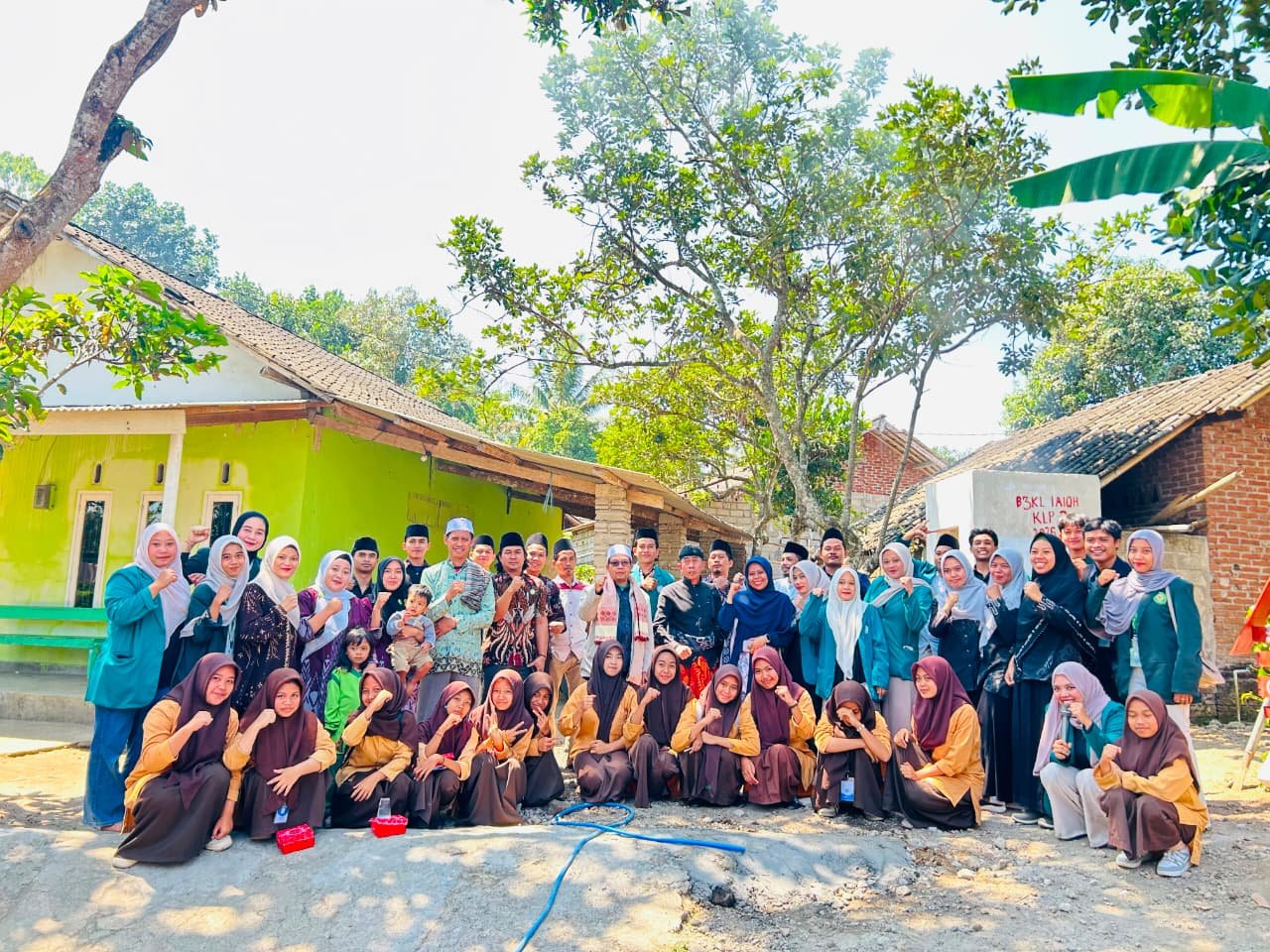 Mahasiswa IAIQH Bikin Incinerator untuk Atasi Sampah Aik Bukaq