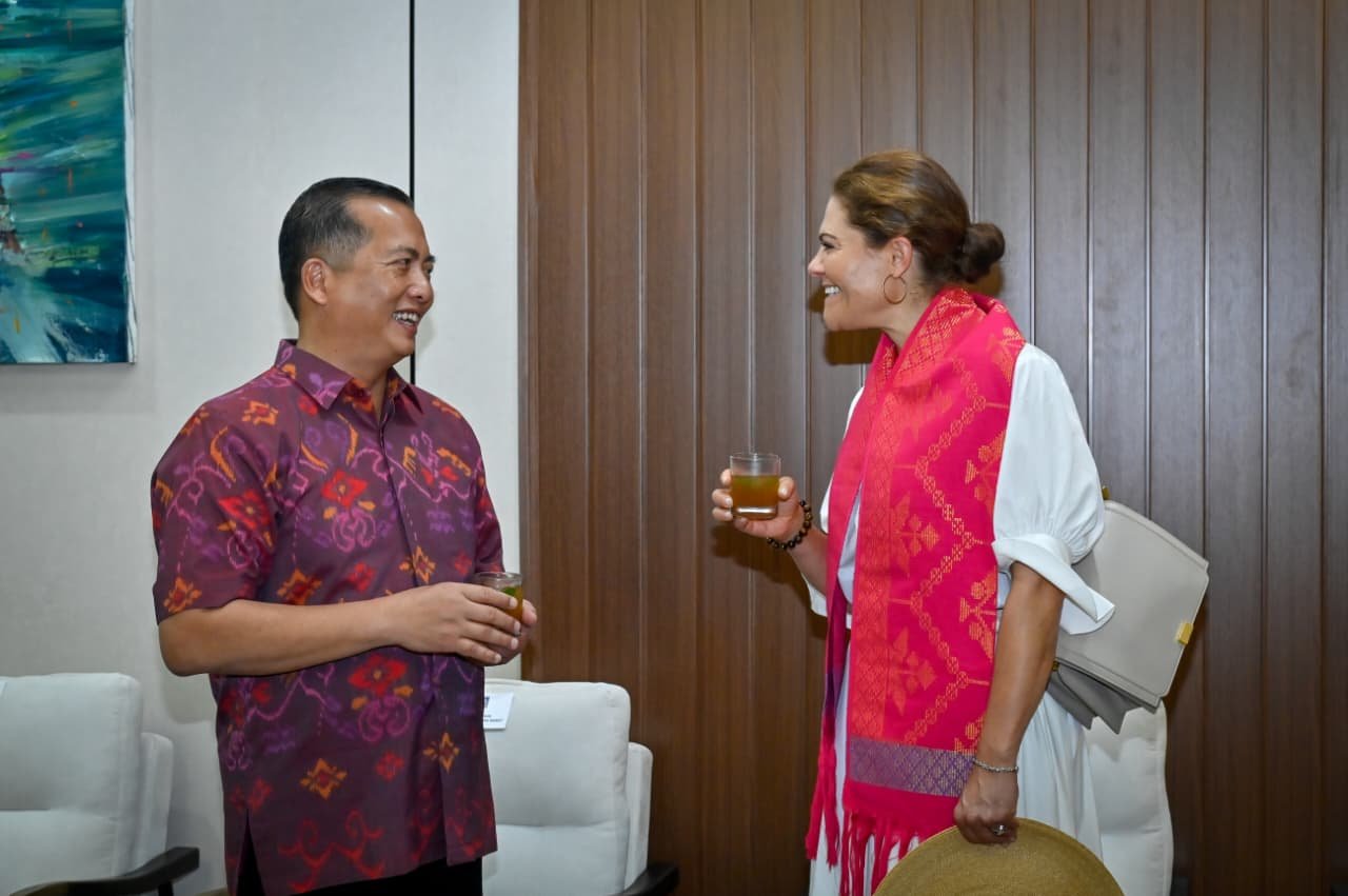 Putri Mahkota Victoria Tiba di Lombok, Langsung Cicip Minuman 11 Rempah
