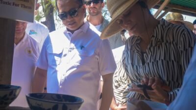 Putri Victoria Lepas Tukik di Gili Meno, Ada Pesan Penting