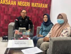 Kejari Mataram Terima Pengembalian Uang Pengganti Korupsi Dinas Sosial