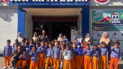 Siswa TK Semai Harapan Bangsa Kunjungi LPP RRI Mataram