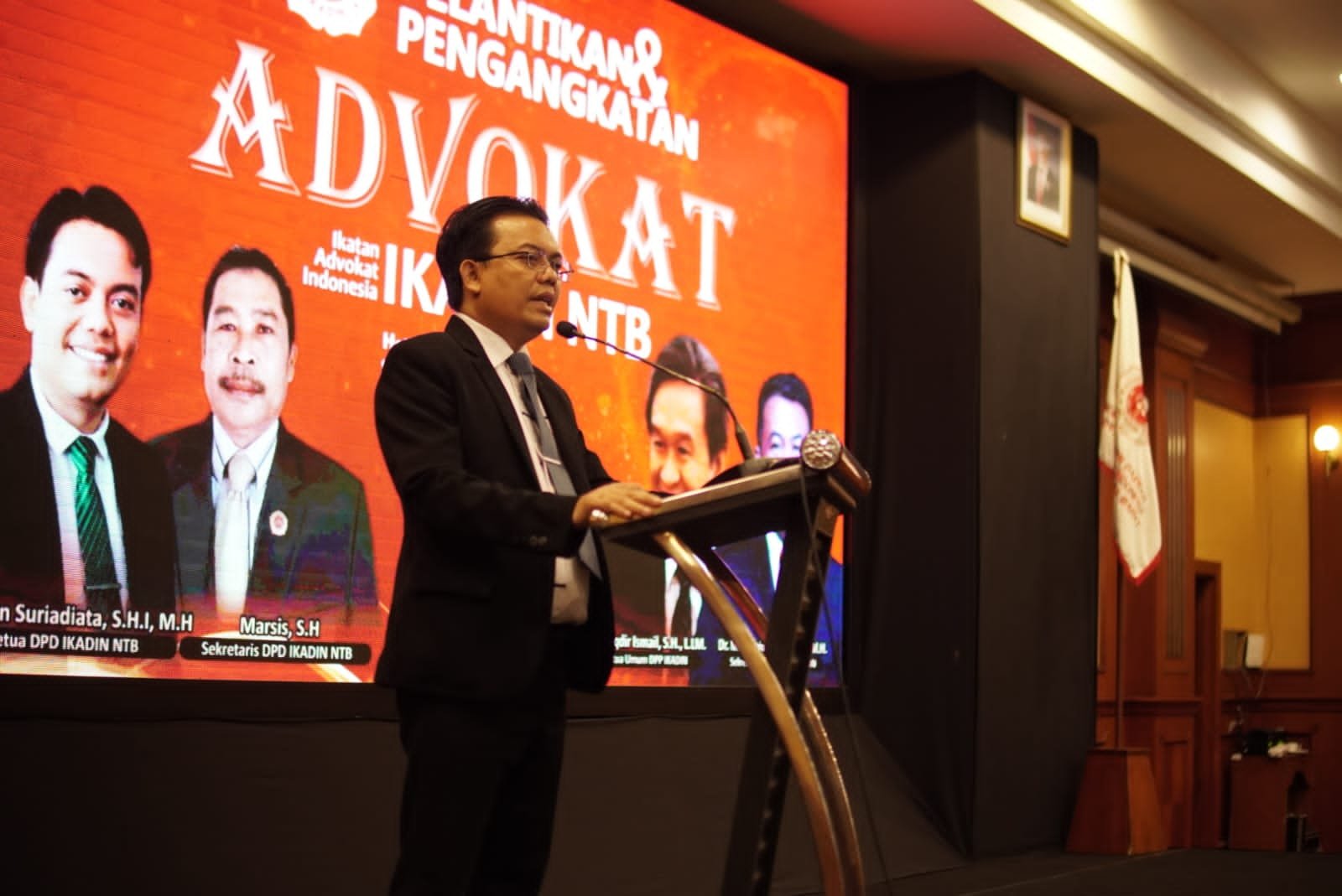 25 Advokat Baru IKADIN NTB Dilantik, Pesan Tegas: Jangan Kalah dari AI