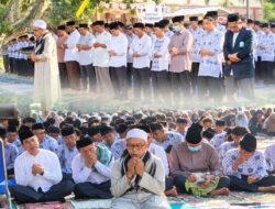 Kemarau Belum Berakhir, MAN Lombok Barat Gelar Salat Istisqa dan Panjatkan Doa